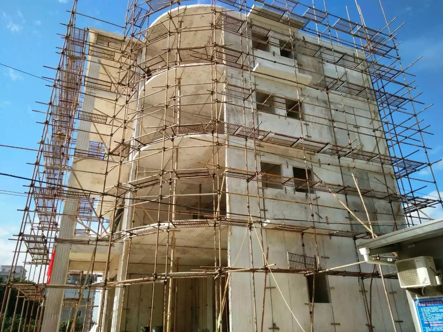 明溪星河绿色环保装配式建材在福建修建的五层别墅建筑